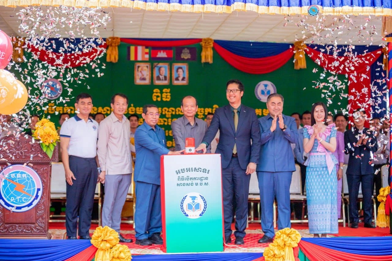 Press release on the groundbreaking ceremony for the construction of community technology centers at public high schools in Takeo province